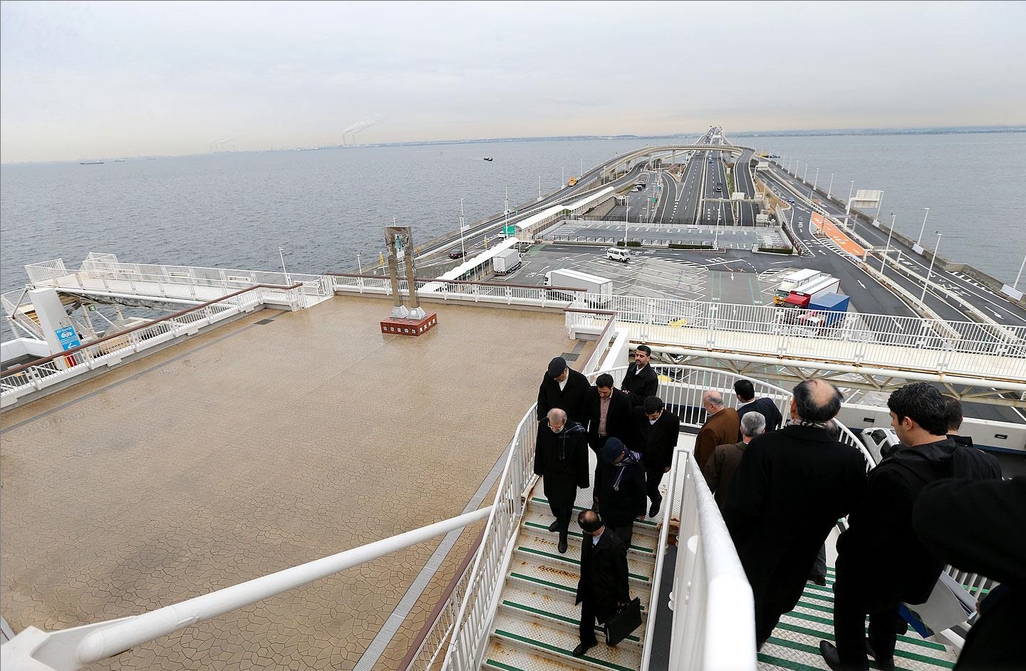 بازدید لاریجانی از شرکت مرکزی پاناسونیک و بزرگراه زیرآبی آکولاین بازدید لاریجانی از شرکت مرکزی پاناسونیک و بزرگراه زیرآبی آکولاین