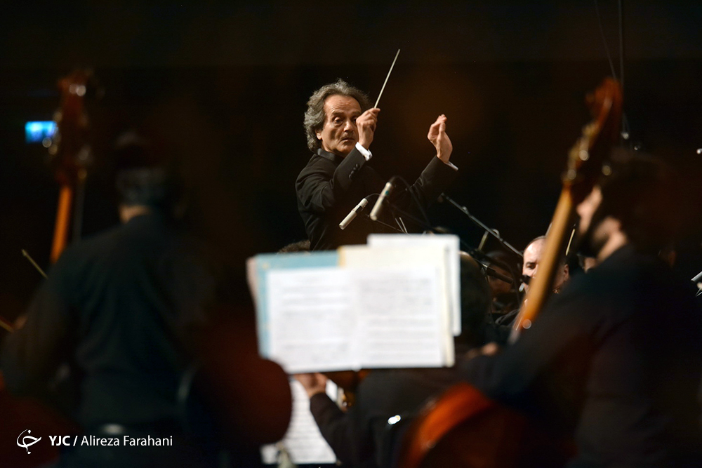 هفت شهر عشق، سرانجام از هفت خان عبور کرد / خواننده‌ای دیگر غیر مجاز شد!