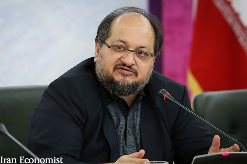 شریعتمداری: فساد، اقتصاد خاکستری را گسترش می دهد