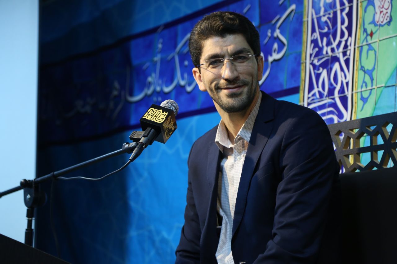 کرسی ۳۲۸ نفحات القرآن برگزار شد کرسی ۳۲۸ نفحات القرآن برگزار شد