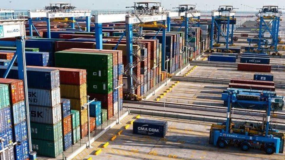 چگونه کانتینر‌های قاچاق جلوی رونق تولید را می‌گیرند؟