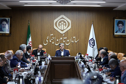 پرداخت به موقع حقوق مستمری بگیران و بازنشستگان اولین اولویت سازمان تامین اجتماعی است