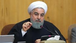 روحانی: اطلاعات باید در اختیار همگان باشد