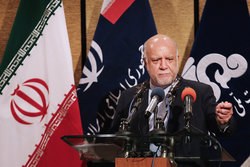 زنگنه: منابع صندوق توسعه ملی برای توسعه صنعت نفت کافی نیست
