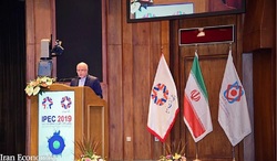 سرمایه گذاری 7.5 میلیارد دلاری برای جمع آوری گازهای مشعل با همکاری پتروشیمی ها