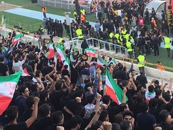 استقبال کم تماشاگران از بازی ایران - کامبوج  ۳۵۰۰ زن و ۲۵۰۰ مرد