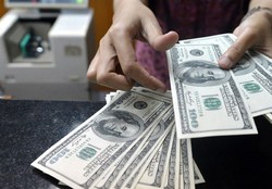 قیمت دلار کاهش یافت