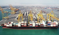 افزایش ۲ برابری سرعت ترخیص کالا‌های اساسی از بنادر