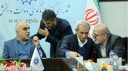 مبارزه با فساد، همچون پیدا کردن موریانه در شب