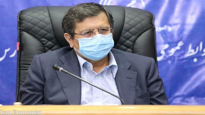 همتی:چک&zwnj;های در اختیار مردم همچنان دارای اعتبار هستند