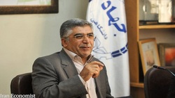 وظیفه دانشگاه حل مشکل روز صنعت نیست