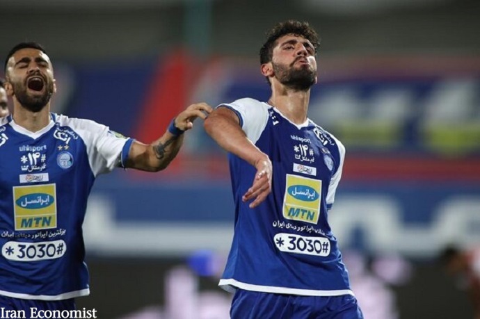 همراه با دربی ۹۵؛سورپرایز فرهاد مجیدی برای بازی مقابل پرسپولیس در خط دفاعسورپرایز فرهاد مجیدی برای بازی مقابل پرسپولیس در خط دفاع