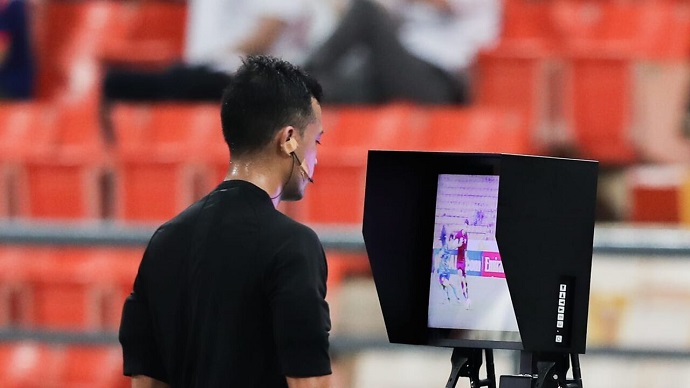 VAR از مرحله یک&zwnj;چهارم لیگ قهرمانان به کمک داوران می&zwnj;آید