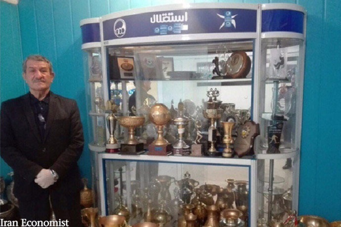 پیشکسوت آبی پوشان:چرا وزارت ورزش در قبال مشکل هیات مدیره استقلال سکوت کرده؟چرا وزارت ورزش در قبال مشکل هیات مدیره استقلال سکوت کرده؟