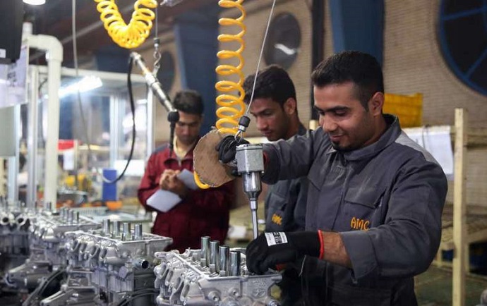 ارتقای داخلی‌سازی راه گریز از تحریم‌ها در صنعت خودرو است