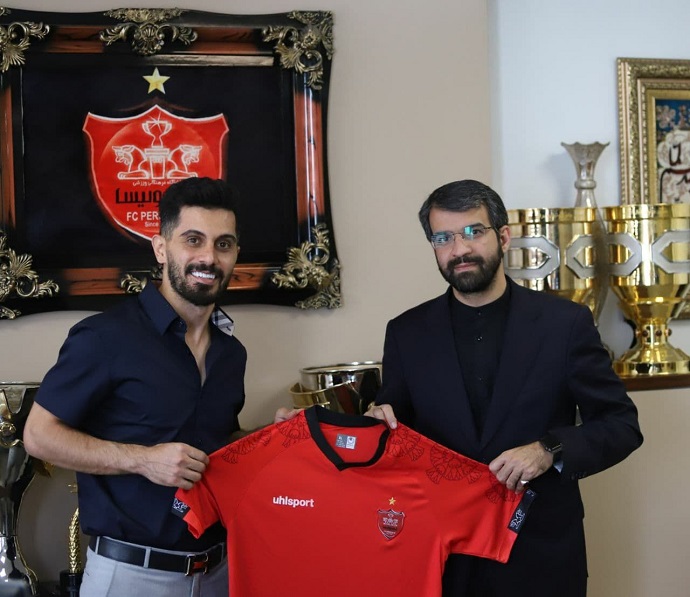 عالیشاه با پرسپولیس تمدید کرد