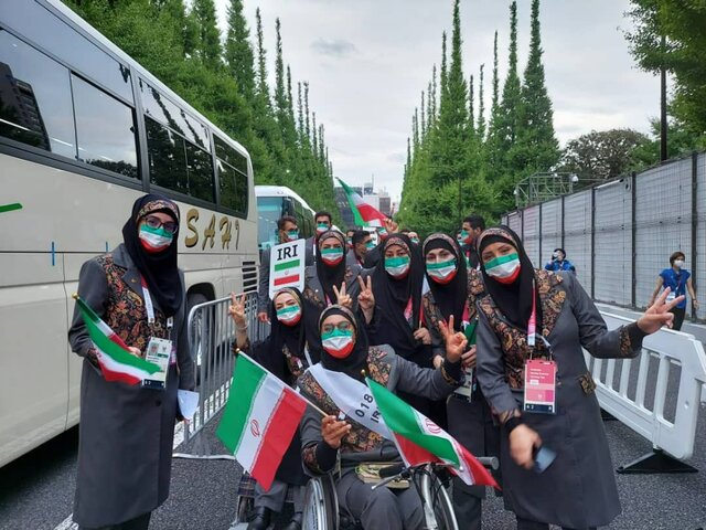 کاروان ایران در افتتاحیه پار المپیک توکیو رژه رفت+ عکس