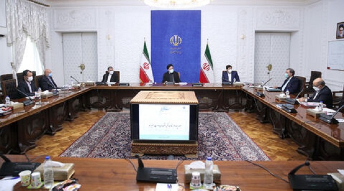 رییس جمهور تیم اقتصادی دولت را مکلف کرد؛انجام اقدامات فوری برای کنترل بازار ارز و نرخ تورم