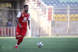 مدافع معترض پرسپولیس همچنان مورد غضب کادر فنی