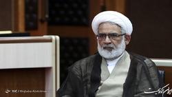 بدون اغماض با اشخاص موثر در اتفاقات بازی فوتبال برخورد شود