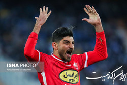 از اعتراض رحمتی به داور تا حضور لک روی سکوها