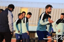 محمدزاده: می‌توانستیم با اختلاف گل بیشتری پرسپولیس را شکست دهیم