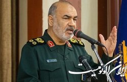 سرلشکر سلامی : وحدت ارتش و سپاه ناامیدی و عصبانیت دشمنان را رقم زده است