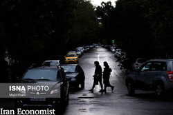 آسمانی نیمه ابری همراه با وزش باد شدید برای استان تهران