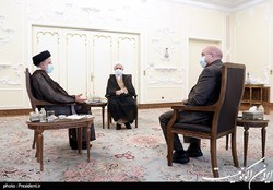 تاکید سران قوا بر تسریع در تامین نیازهای ارزی کشور