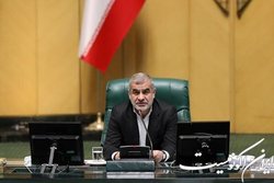 نیکزاد: اتکاء به درآمدهای مالیاتی در بودجه یک گام در راستای اصلاح ساختار است