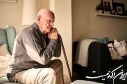 تنهایی پر هیاهو