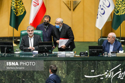 خلاصه مهمترین اخبار مجلس در ۱۱بهمن؛ سوال از ۲ وزیر