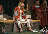 نمایش گلاب آدینه 40 شب دیگر روی صحنه می‌ماند