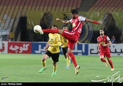 کربکندی: پرسپولیس و سپاهان مدعیان اصلی قهرمانی هستند