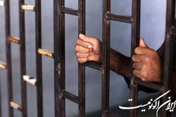 یک فوتبالیست در زندان، یک والیبالیست محروم!