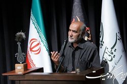 منوچهر محمدی: نباید گرفتار شعارهای پوپولیستی شد