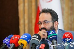 باید از حقوقدانان راهکار بخواهیم تا فساد متوقف شود