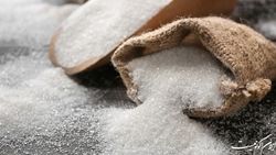 روغن وارداتی با ارز ۴۲۰۰ تومانی قاچاق می‌شود
