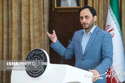 سخنگوی دولت: قیمت نان برای مردم به هیچ وجه تا پایان سال تغییر نمی‌کند