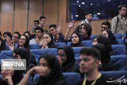 زمینه آزادی بیان در دانشگاه‌ها فراهم است