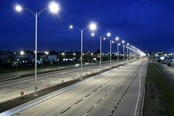 اقدام سازمان انرژی‌های تجدیدپذیر برای تعویض لامپ‌های معابر تهران