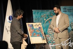 فردوسی برای ایرانِ در آستانه‌ی انحطاط فرهنگی کار بزرگی کرد