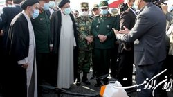 بازدید رییس جمهوراز نمایشگاه دستاوردهای مرکز رشد هوا و فضای شهید بابا ساعی ارومیه