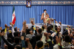 Supreme Leader to receive Iranian students on Tuesday