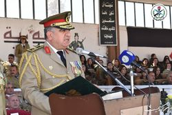 بشار اسد، علی محمود عباس را به عنوان وزیر دفاع سوریه منصوب کرد