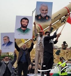 تصویر سرداران شهید در راهپیمایی روز قدس