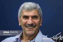 نادر محمدخانی‌: کاش علی پروین سلطان می‌ماند