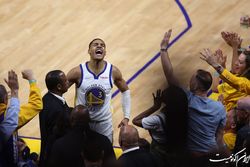 گلدن‌استیت در آستانه قهرمانی NBA قرار گرفت + فیلم