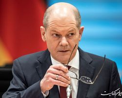 شولتز: تا هر زمانی که لازم باشد از اوکراین حمایت می کنیم