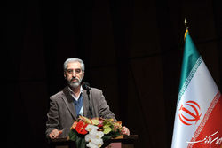 سالاری: تئاتر کودک و نوجوان ایستا در برابر هجمه‌های فرهنگی است
